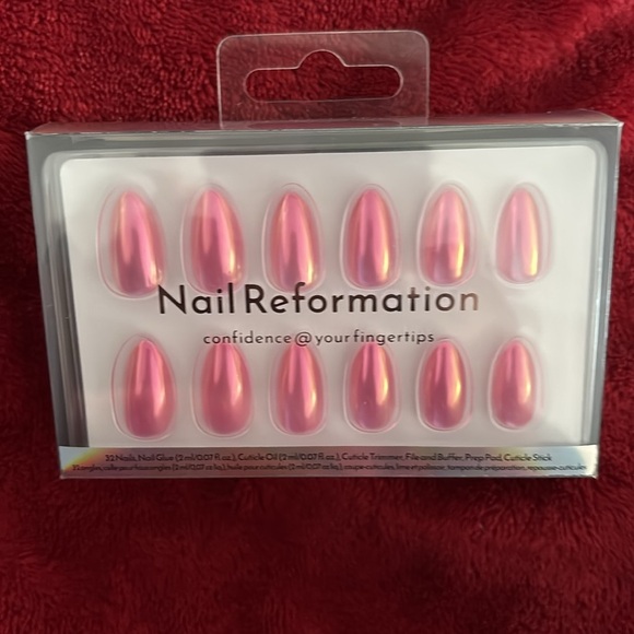 Nail Reformation chrome Press-On Nails - Picture 4 of 8